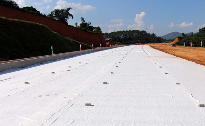 土工布公路養護